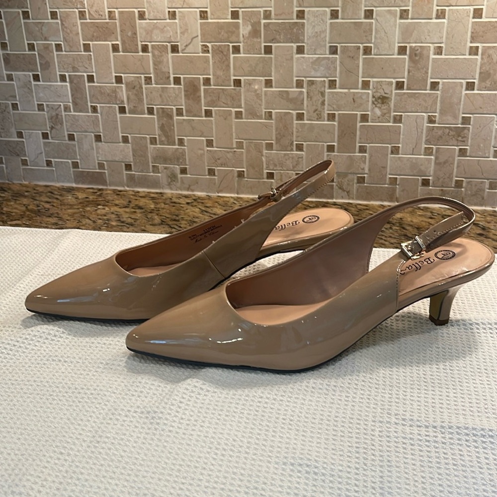 Bella Vita nude patent slingbacks 11WW